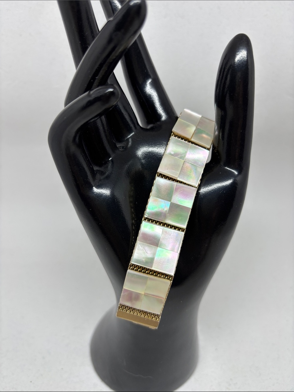 Beautiful MOP Disc Bracelet